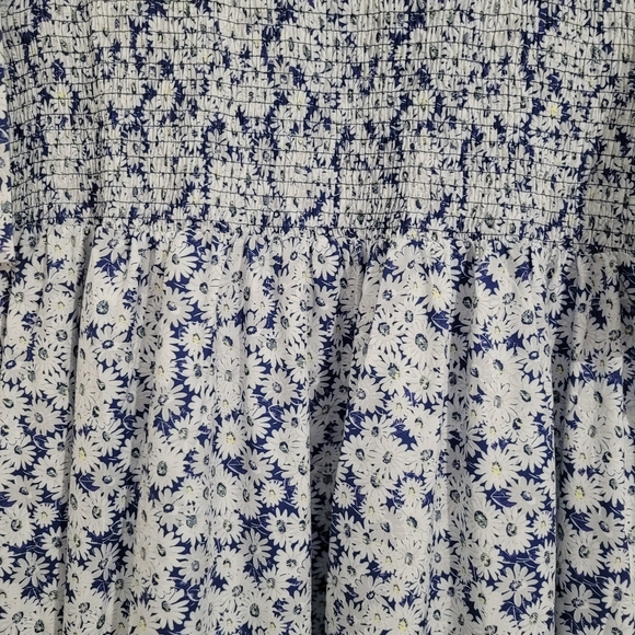 NWT  Made With Love  Floral Smocked Midi Dress Size L with Pockets  Half Sleeve - Picture 4 of 5
